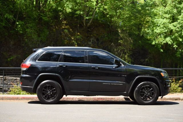 2019 Jeep Grand Cherokee - Image 13