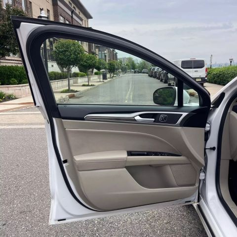 2018 Ford Fusion Se Sedan 4d - Image 14