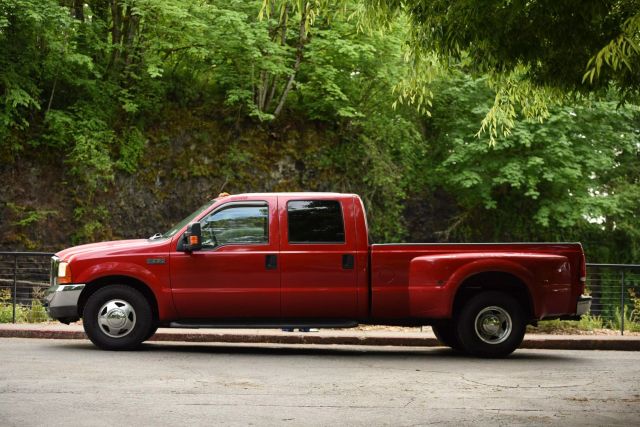 1999 Ford F350 Super Duty Crew Cab - Image 2