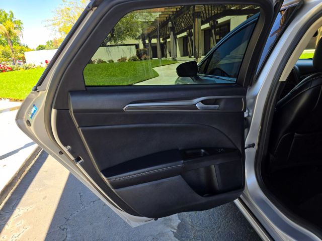 2019 Ford Fusion - Image 39