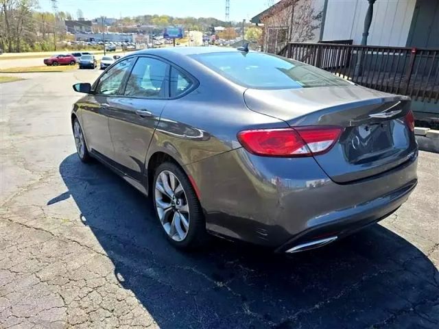 2015 Chrysler 200 - Image 7