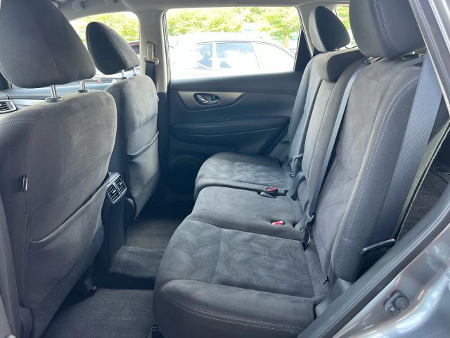2015 Nissan Rogue - Image 18