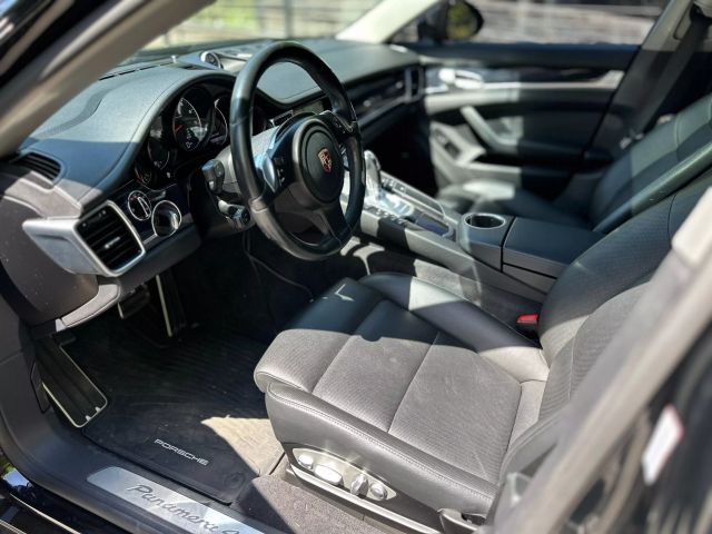2015 Porsche Panamera - Image 6