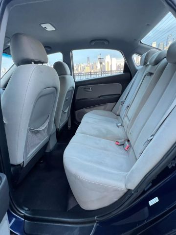 2009 Hyundai Elantra Gls Sedan 4d - Image 11