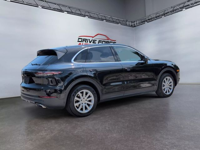 2020 Porsche Cayenne - Image 5