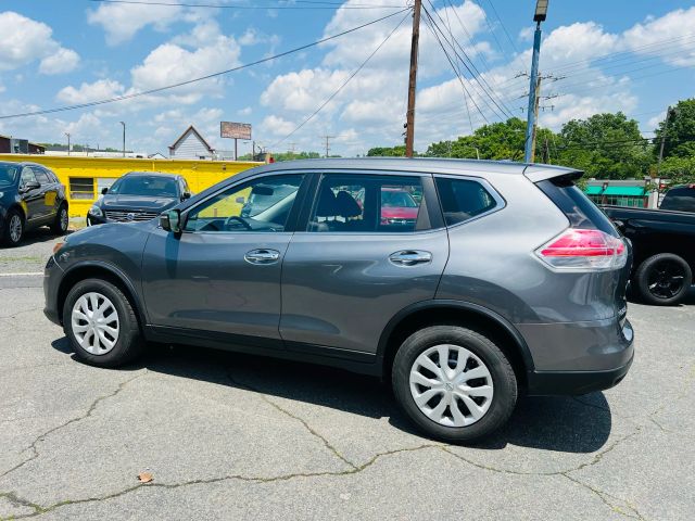 2015 Nissan Rogue - Image 4