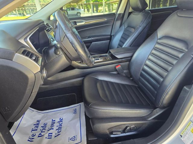 2019 Ford Fusion - Image 17