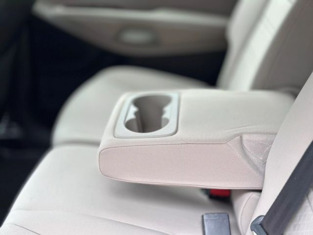 2016 Kia Sorento - Image 10