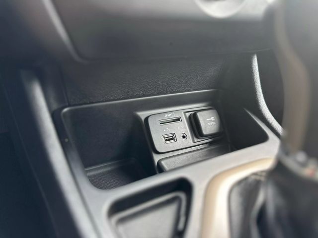 2016 Jeep Cherokee - Image 6