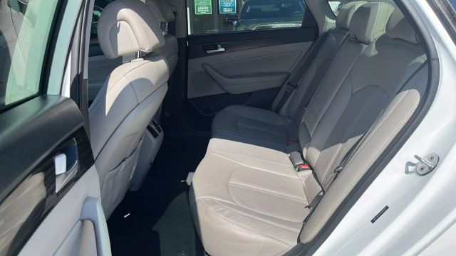 2017 Hyundai Sonata - Image 26