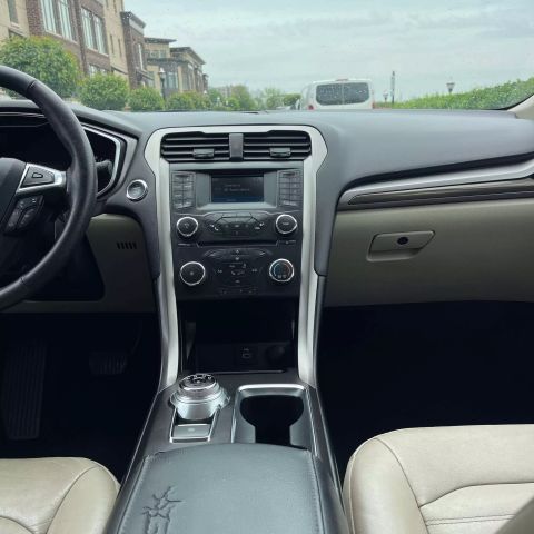 2018 Ford Fusion Se Sedan 4d - Image 29