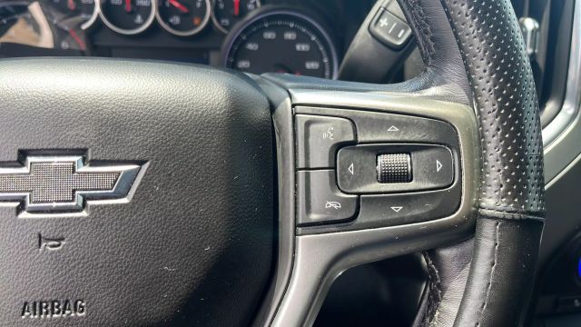 2021 Chevrolet Silverado 1500 Crew Cab - Image 23