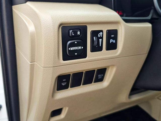 2011 Toyota 4runner - Image 20
