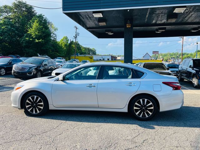 2018 Nissan Altima - Image 9