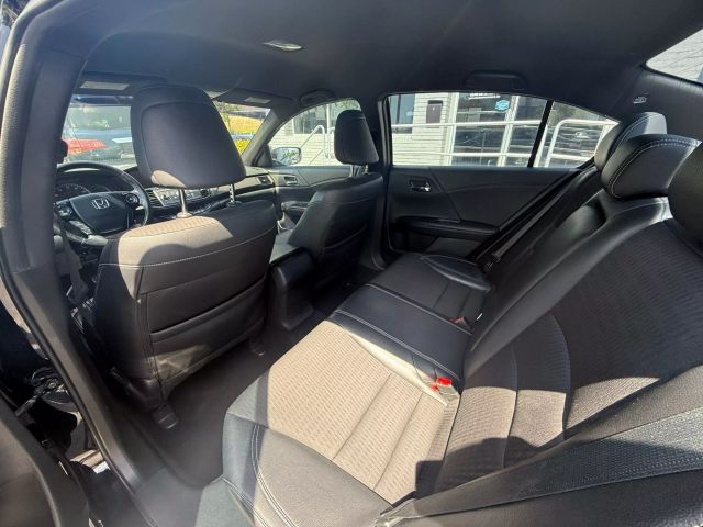 2016 Honda Accord - Image 13