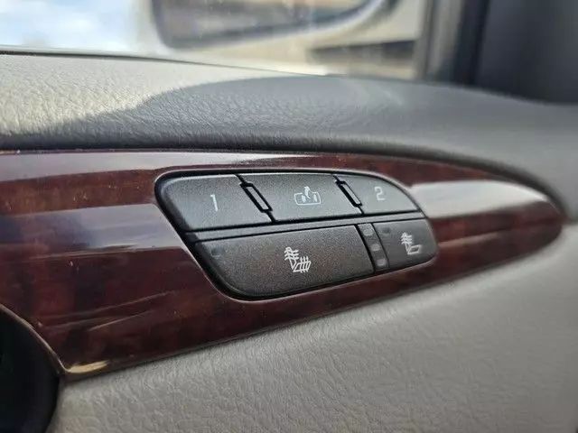 2007 Buick Lucerne - Image 10