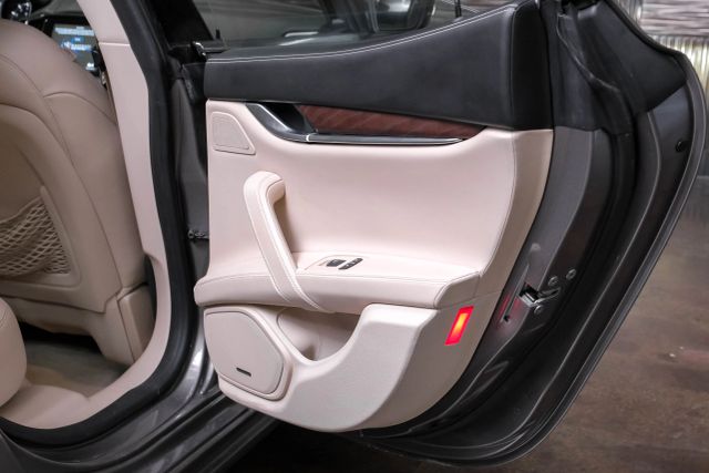 2018 Maserati Ghibli S Granlusso Sedan 4d - Image 43