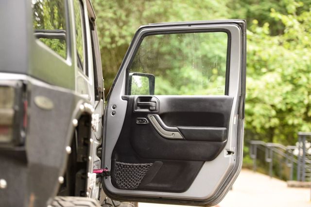 2016 Jeep Wrangler - Image 18