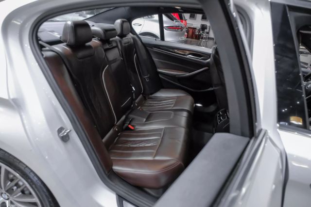 2017 Bmw 5 Series 530i Sedan 4d - Image 29