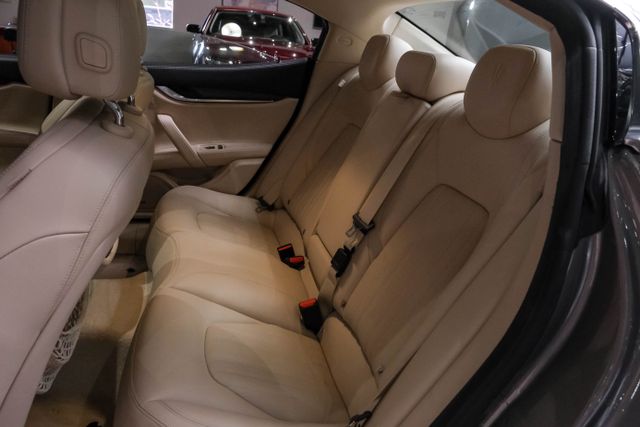 2018 Maserati Ghibli S Granlusso Sedan 4d - Image 35