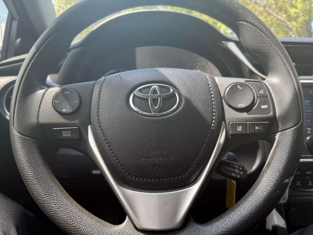 2018 Toyota Corolla - Image 18