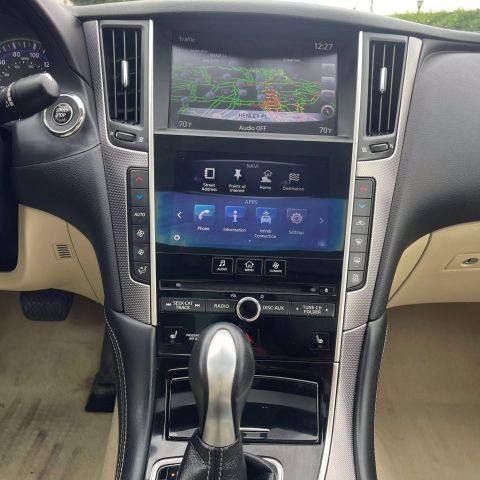 2015 Infiniti Q50 3.7 Premium Sedan 4d - Image 23