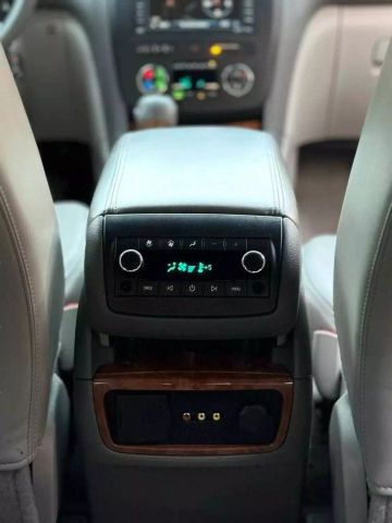2009 Buick Enclave - Image 29