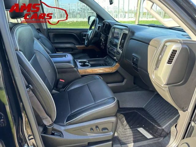 2017 Chevrolet Silverado 1500 Crew Cab - Image 18