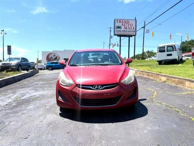 2015 Hyundai Elantra - Image 2