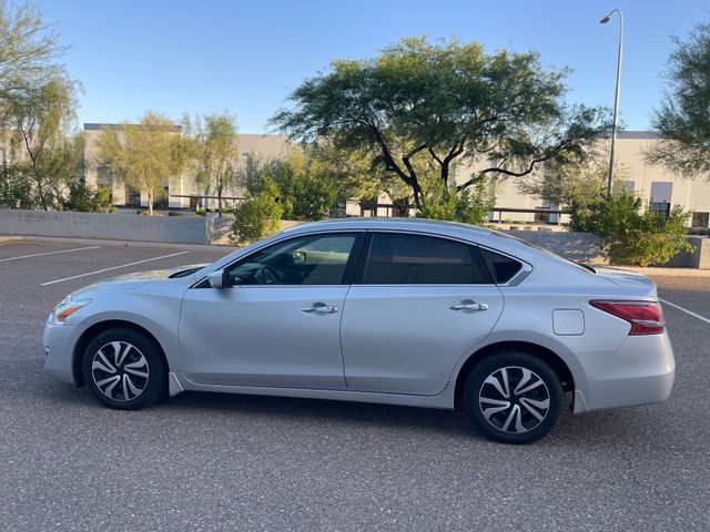 2013 Nissan Altima - Image 9