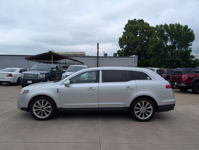 2010 Lincoln Mkt Ecoboost Sport Utility 4d - Image 2