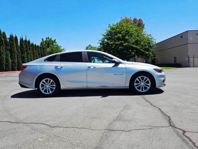 2018 Chevrolet Malibu - Image 4