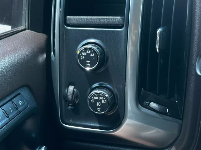 2015 Chevrolet Silverado 1500 Crew Cab - Image 23