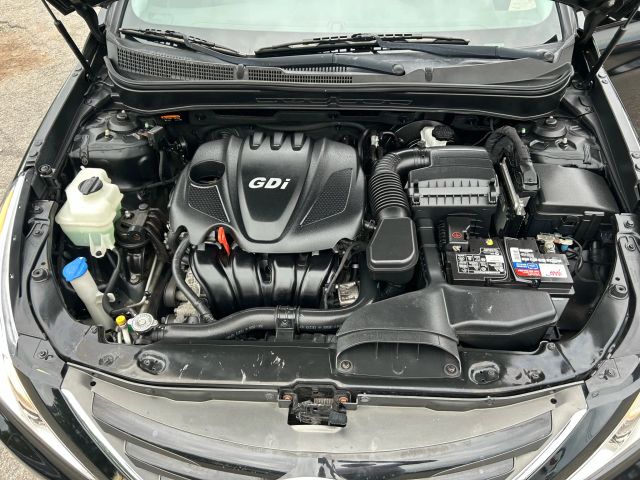 2014 Hyundai Sonata - Image 22