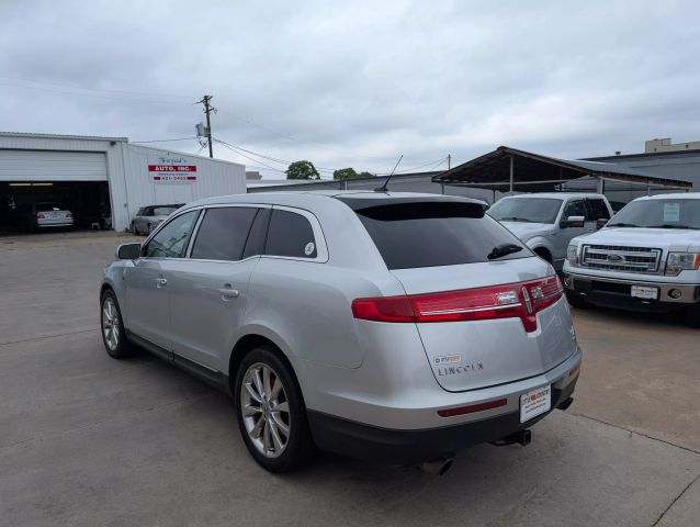2010 Lincoln Mkt Ecoboost Sport Utility 4d - Image 3