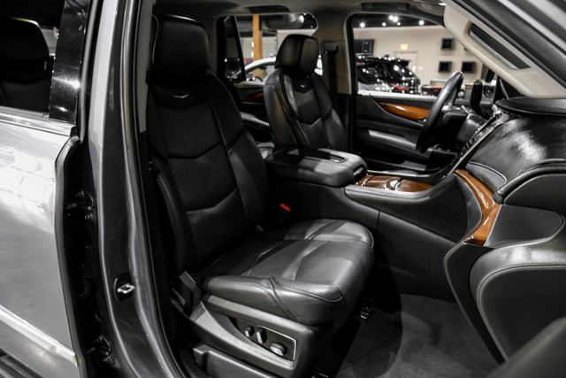 2018 Cadillac Escalade Luxury Sport Utility 4d - Image 26