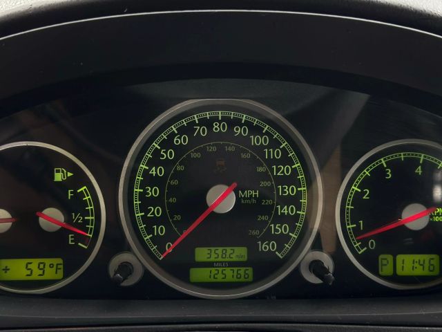 2005 Chrysler Crossfire - Image 4