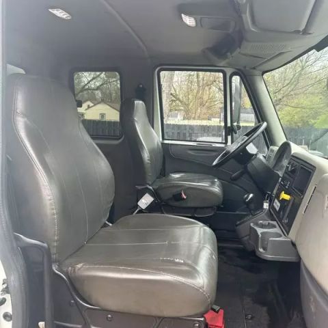 2018 International 4300 - Image 3