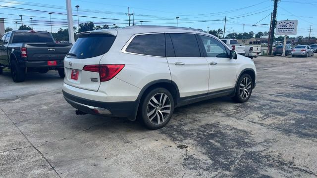 2017 Honda Pilot - Image 6