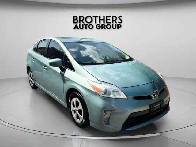 2013 Toyota Prius - Image 2