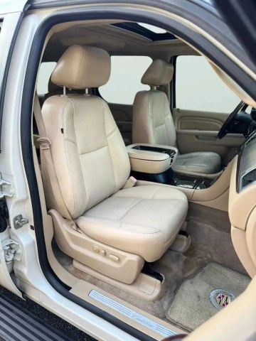 2013 Cadillac Escalade Esv - Image 24