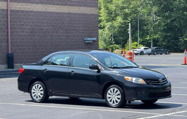 2013 Toyota Corolla L Sedan 4d - Image 10