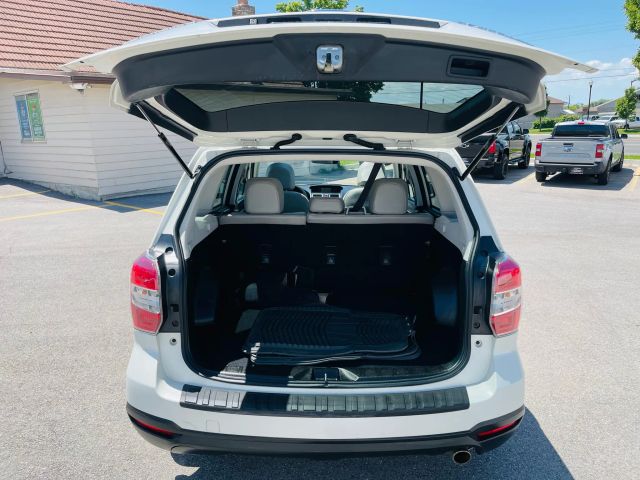 2016 Subaru Forester - Image 14