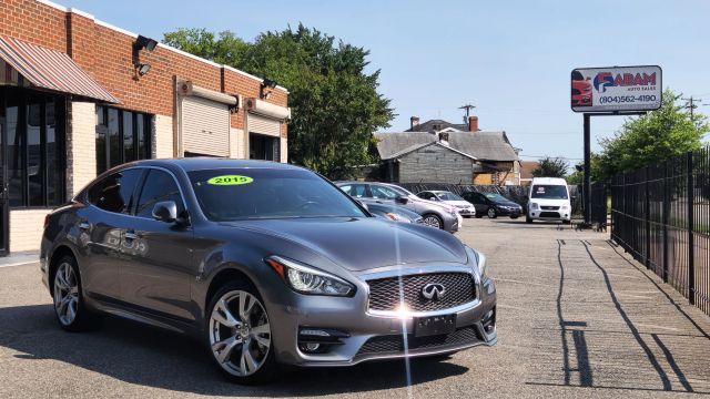 2015 Infiniti Q70 - Image 22