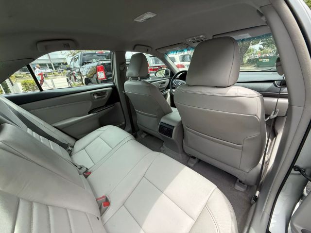 2016 Toyota Camry - Image 17