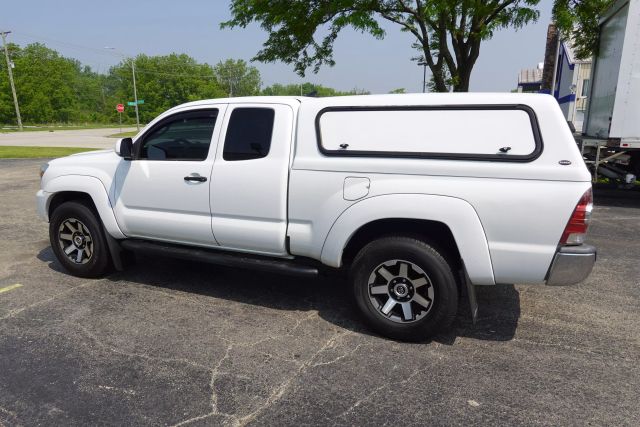 2014 Toyota Tacoma Access Cab - Image 3