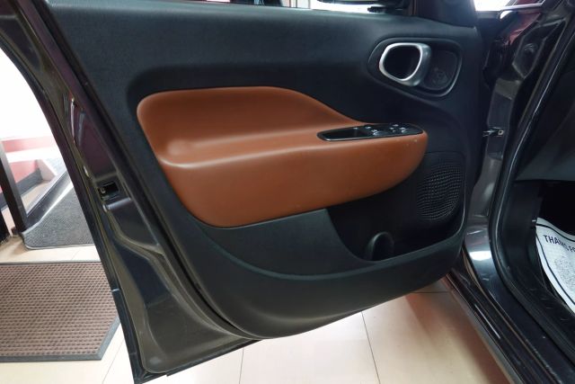 2014 Fiat 500l - Image 13
