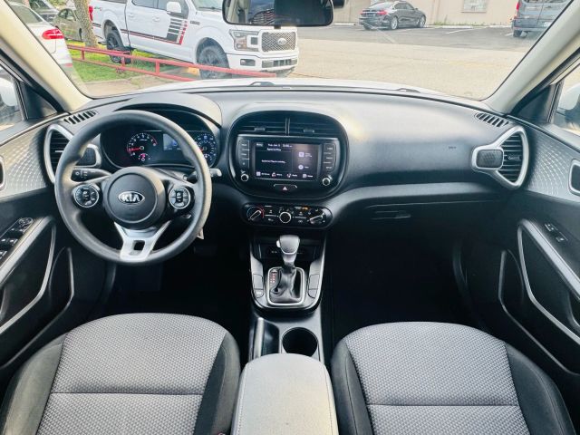 2022 Kia Soul - Image 23