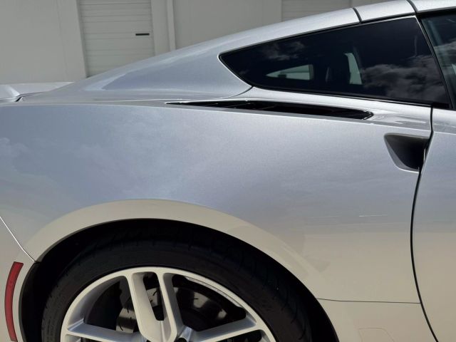 2019 Chevrolet Corvette - Image 12