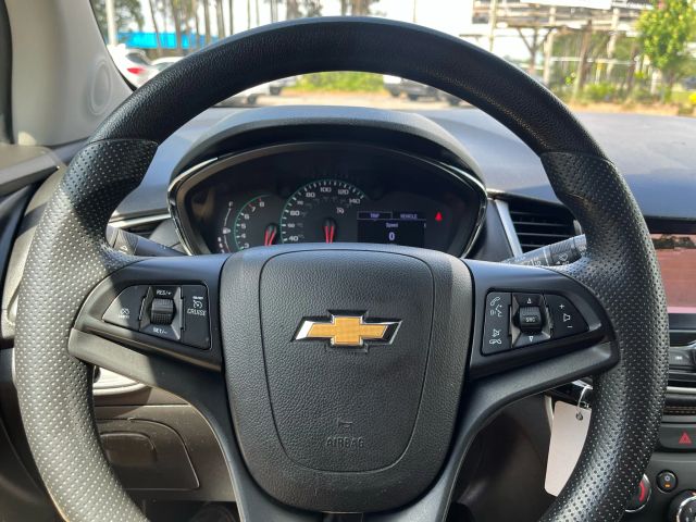 2020 Chevrolet Trax - Image 19